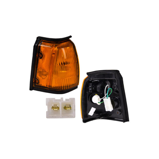 Cuarto Punta Ns Tsuru Ii Guayin 90-91 Ambar C/Foco Lucid Depo (U.T.P) Der