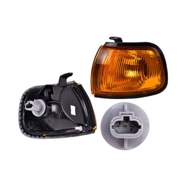 Cuarto Punta Ns Tsuru Iii 97-00 Ambar C/Foco Lucid Depo (U.T.P) Izq