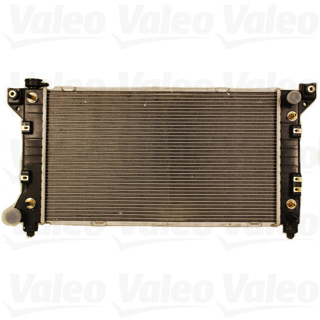 Radiador para Chrysler Grand Voyager 2000-2000 V6 3.0L Outlet On Driver Side DPI: 1862