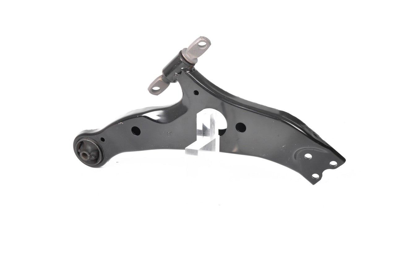 Horquilla Inferior Derecho Toyota Sienna 2004-2010