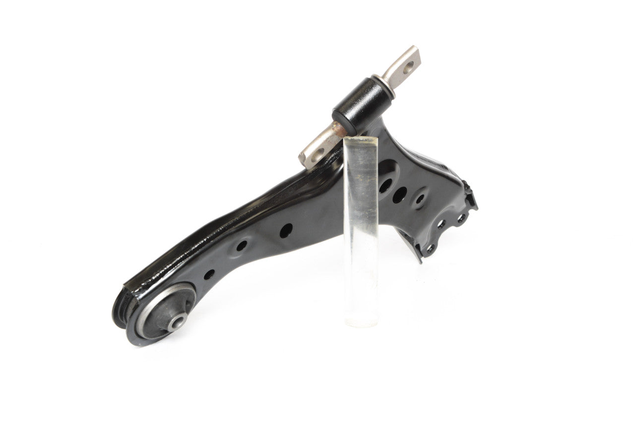 Horquilla Inferior Izquierdo Toyota Camry 2018-2023