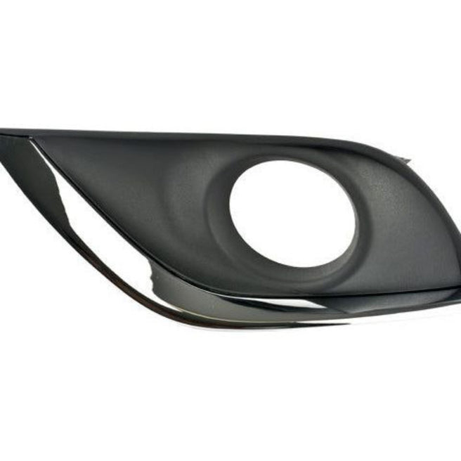 Rejilla Fascia Delantera Ns Versa 15-19 C/Hoyo P/Faro F/Cromado Exclusive/Drive/Advance/Sense L4 4 Cilindros 1.6L 4 Puertas Izq