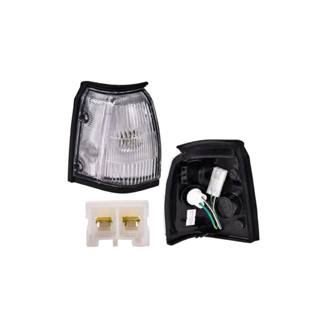 Cuarto Punta Ns Tsuru Ii Guayin 88-89 Claro C/Foco Lucid Depo (U.T.P) Der