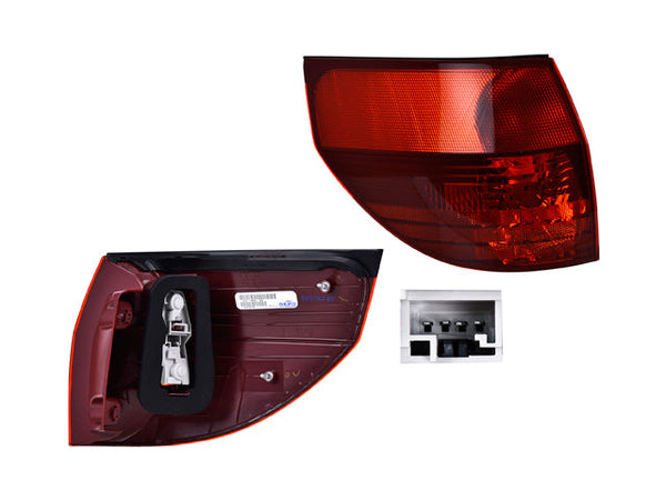 Calavera Exterior Ty Sienna 04-05 C/Foco Depo Izq.
        
        Calaver P/ Toyota Sienna 2004-2005