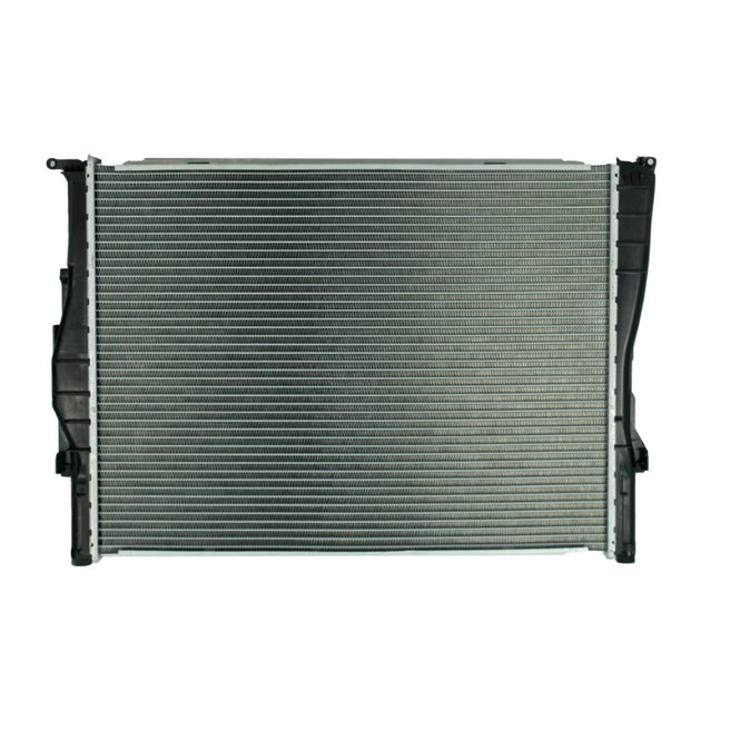 Radiador Automotriz BMW 128i 125i, 325, 328i, 330i, 130i, 135i, Z4, 325Ci, 325i, 328xi, 330Ci, 135i T/M 06-13 32mm Tubo Soldado