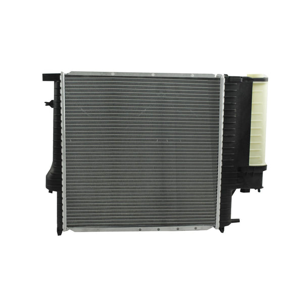 Radiador Automotriz BMW Series 318 I 318 IS,318 TI, Z3, Z3 Roadster L4 1.8 T/M 91-99 32mm Tubo Soldado