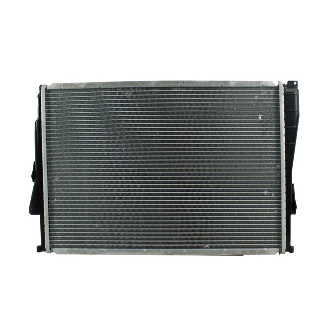 Radiador Automotriz BMW M3 base T/M 01-06 40mm Tubo Soldado