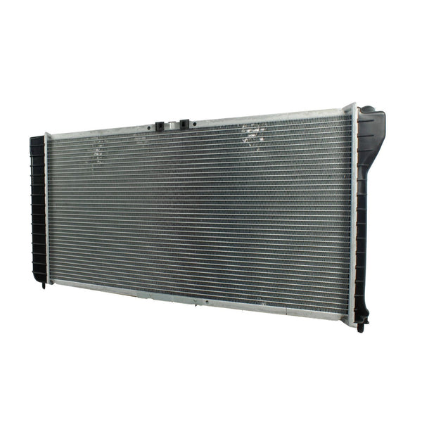 Radiador Automotriz Oldsmobile Intrigue T/A 99-02 26mm Tubo Soldado