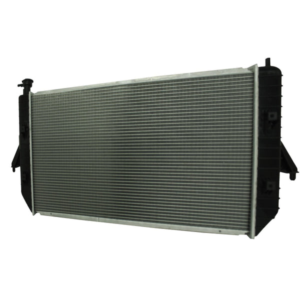 Radiador Automotriz GM Chevrolet Astro Base, LS, LT T/A 96-05 26mm Tubo Soldado