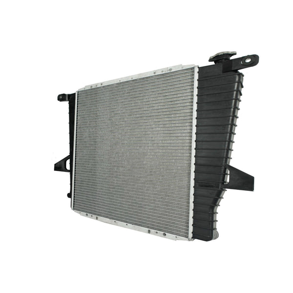 Radiador Automotriz Ford Mazda Ranger XL,XLT, B3000, B4000, LE T/M 95-97 26mm Tubo Soldado