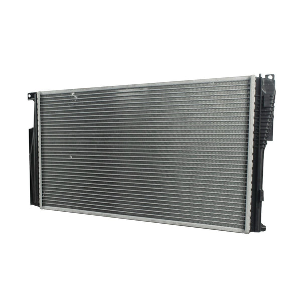 Radiador Automotriz BMW 520i 228i, 320i, 325i, 328i, 335i, 420i, 428i, 435i 12-18 32mm Tubo Soldado