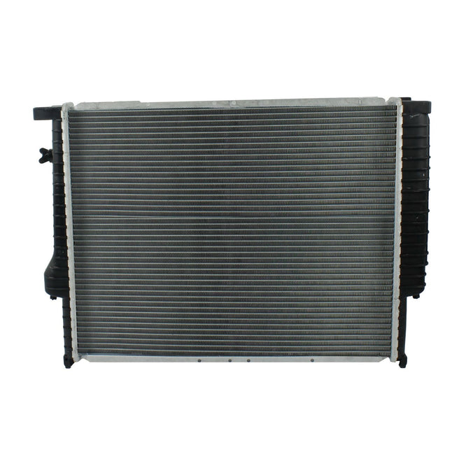Radiador Automotriz BMW Series 320i 323i,323Ci,325i,328i.M3,Z3 M T/M 92-00 32mm Tubo Soldado