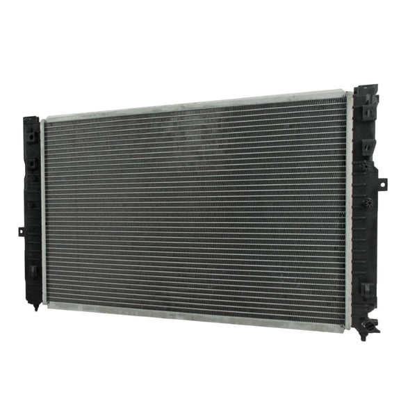 Radiador Automotriz Audi A4 Avant, Quattro, Confort, Passat, GL T/A 96-05 26mm Tubo Soldado