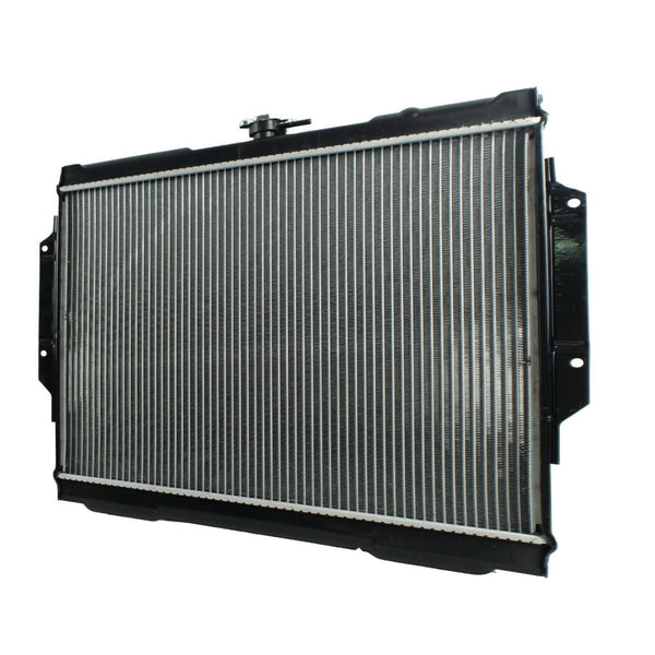 Radiador Automotriz Mitsubishi Montero base SL, SR T/A 94-00 26mm Tubo Soldado