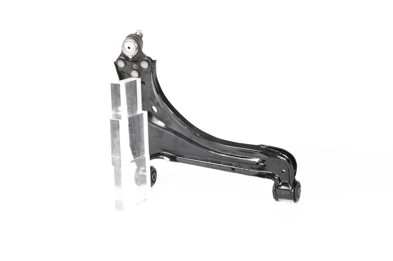 Horquilla Inferior Izquierdo Buick Skyhawk 1982-1989