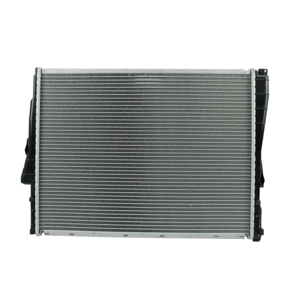 Radiador Automotriz BMW 320 i 323C i,325C i,325X i,328C i,330X i, Z4 T/EXT 01-05 26mm y 32mm Tubo Soldado