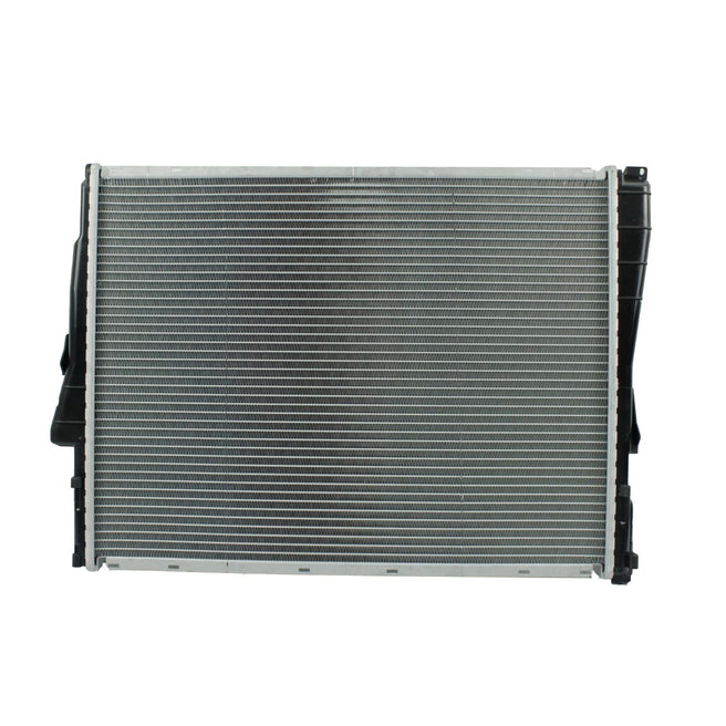 Radiador Automotriz BMW 320 i 323C i,325C i,325X i,328C i,330X i, Z4 T/EXT 01-05 26mm y 32mm Tubo Soldado