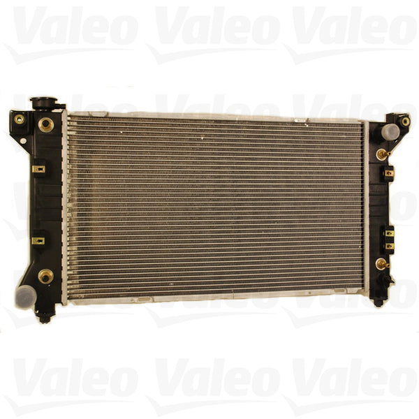 Radiador Chrysler Grand Voyager 2000-2000 V6 3.0L Outlet On Driver Side DPI: 1862