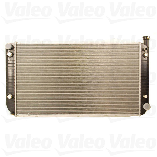 Radiador para Chevrolet C2500 Suburban 1994-1999 V8 7.4L w/ Raised Filler Neck DPI: 1521