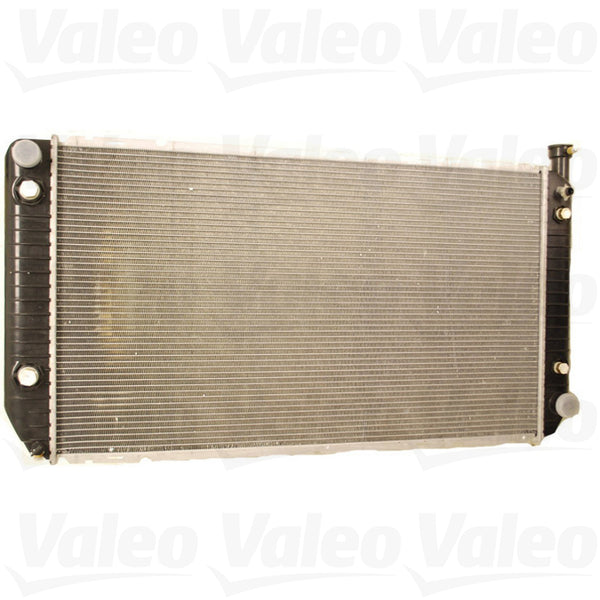 Radiador Chevrolet C2500 Suburban 1994-1999 V8 7.4L w/ Raised Filler Neck DPI: 1521