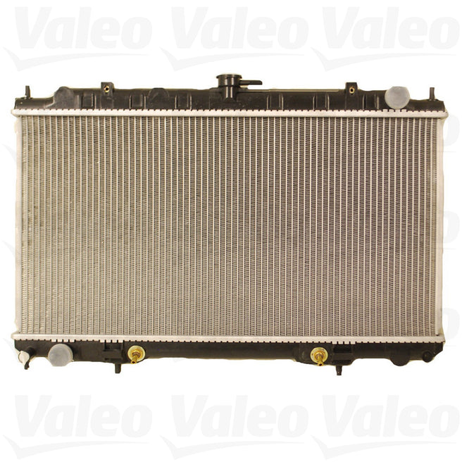 Radiador para Nissan Sentra 2000-2001 L4 2.0L DPI: 2328