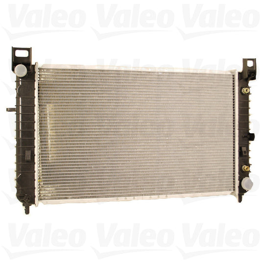 Radiador Chevrolet Cheyenne 2007-2013 V8 5.3L DPI: 2334