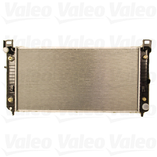 Radiador Chevrolet Suburban 1500 2000-2012 V8 5.3L w/ EOC DPI: 2370