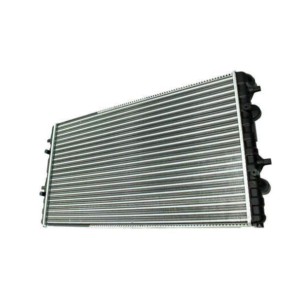 Radiador Automotriz Volkswagen Derby Cordoba Ibiza T/M 98-02 23mm Aluminio M