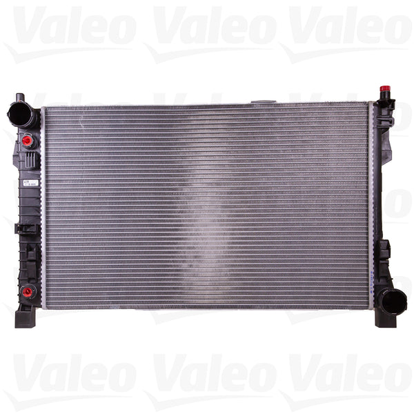 Radiador Mercedes-Benz C240 2001-2005 V6 2.6L DPI: 2337 W/ Expansion Tank