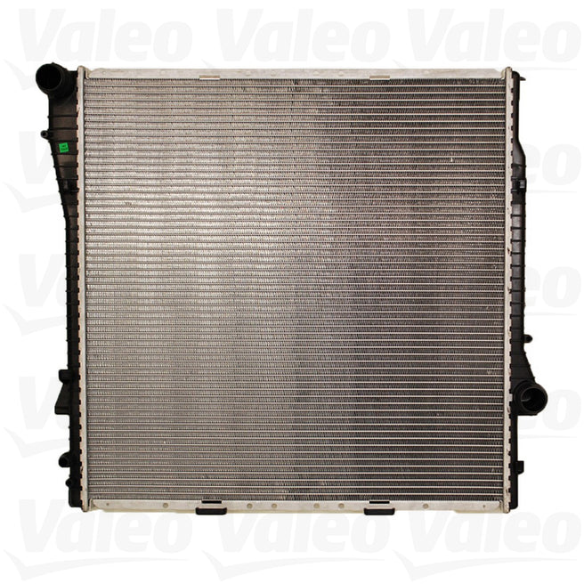 Radiador para BMW X5 2001-2006 L6 3.0L DPI: 2594