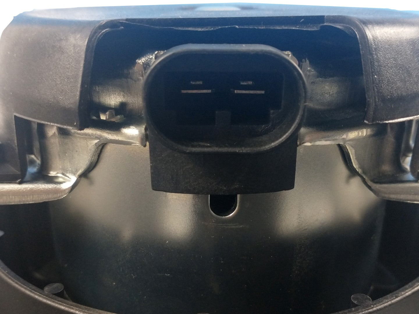 Ventilador Automotriz Nissan Platina Clio 02-10 Izq.