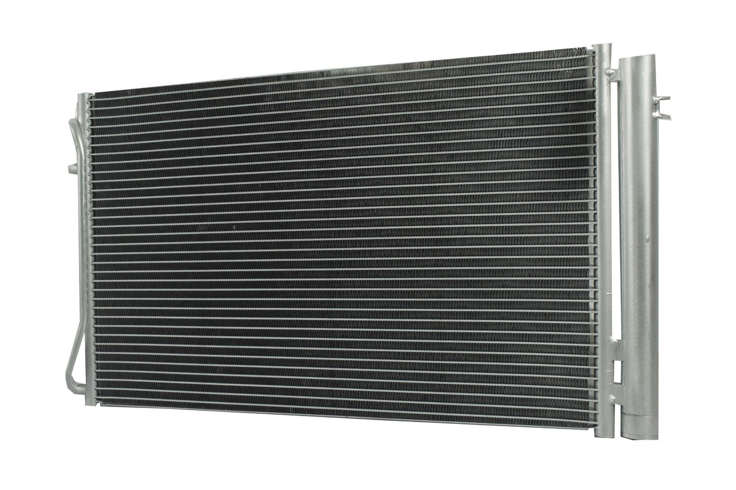 Condensador Automotriz BMW 130i 07-13