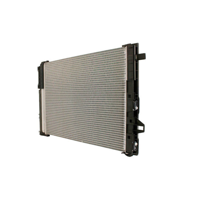 Condensador Automotriz Mercedes Benz CLA250 14-20