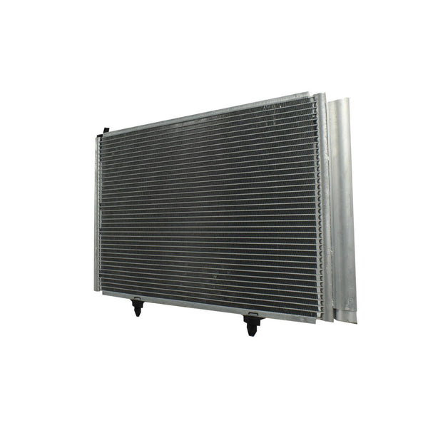 Condensador Automotriz Toyota Avanza 08-11