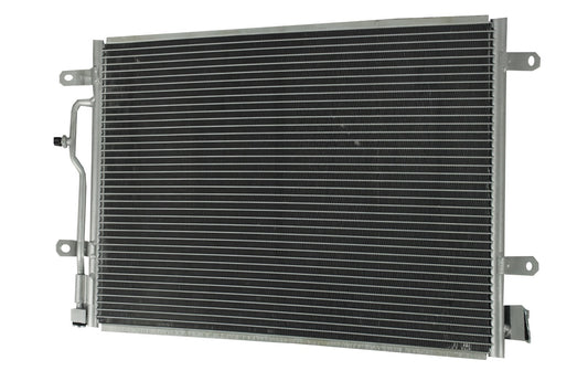 Condensador Automotriz Audi A4 a4 Quattro 06-09