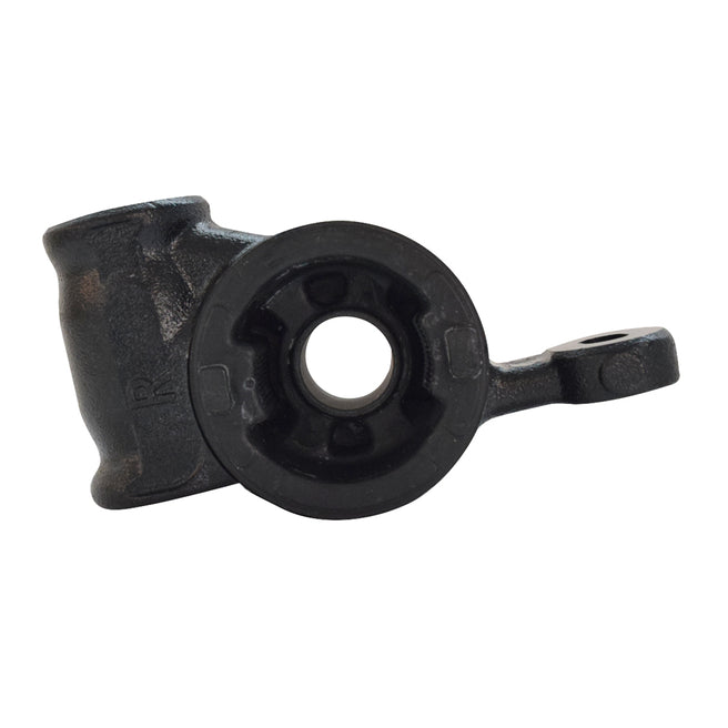 Buje de Horquilla Delantero Derecho Inferior P/ Mazda 3 2014-2018 2.5 L4